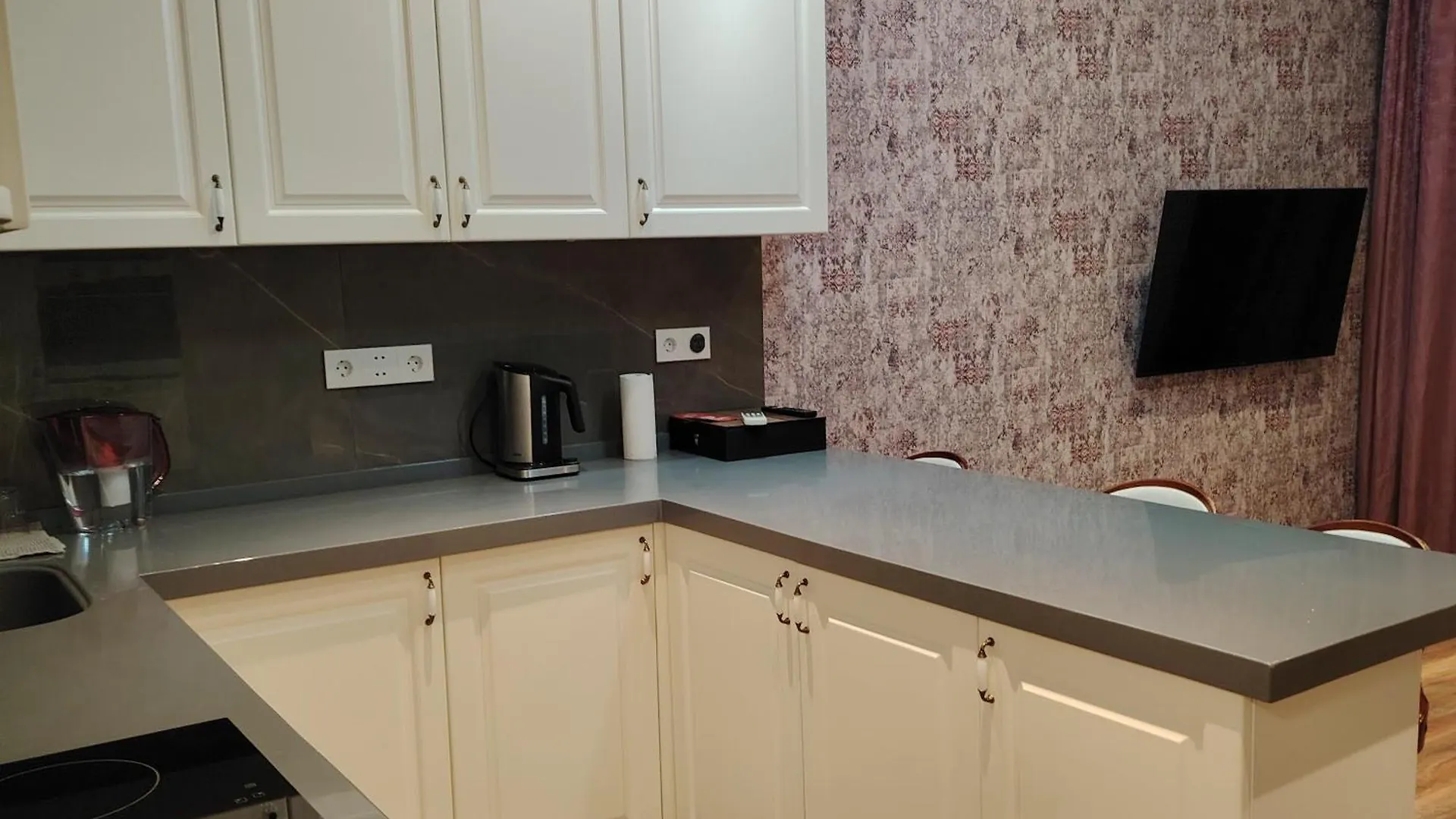 Flat In Baku Apartment
